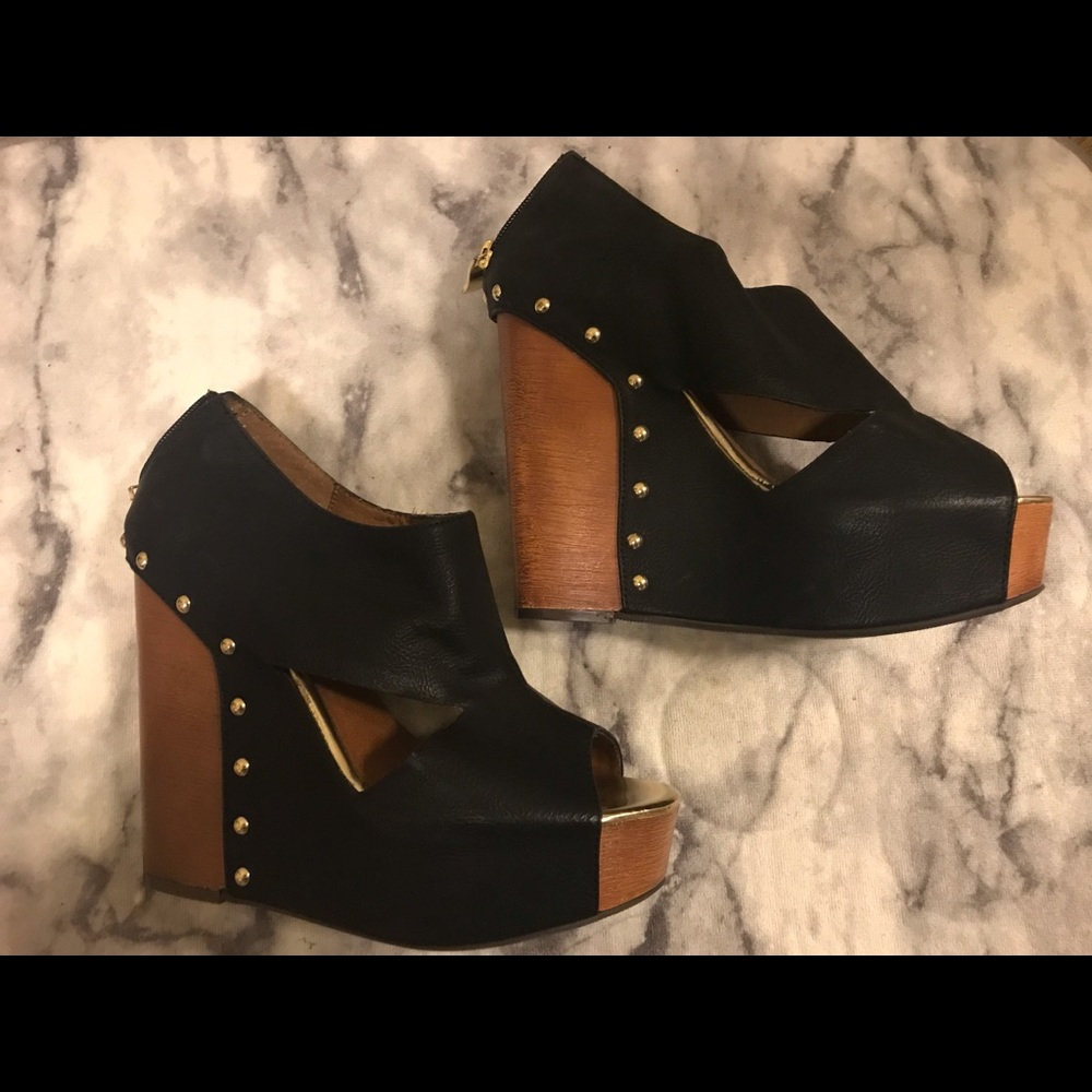 Chinese laundry wedges